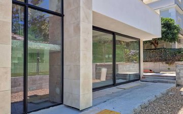 Property slide 10