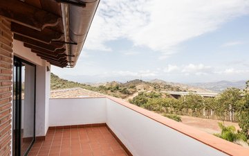 Property slide 24