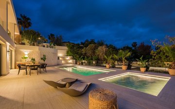 Property slide 50
