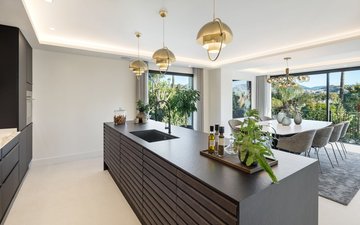Property slide 22