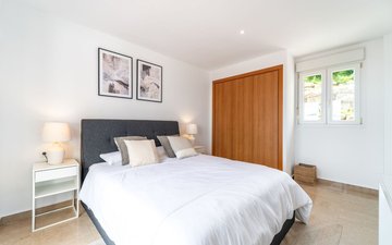 Property slide 22