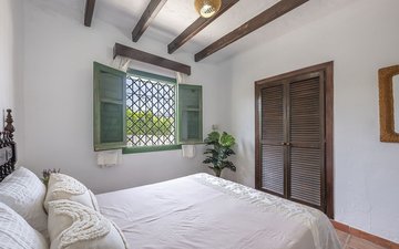 Property slide 18