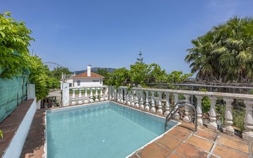 Property slide 4