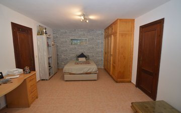 Property slide 18