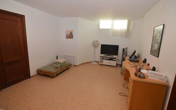 Property slide 19