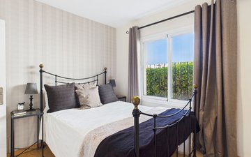 Property slide 14