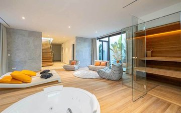 Property slide 15