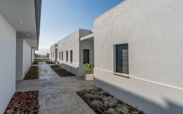 Property slide 21