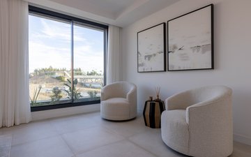 Property slide 32