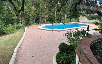 Property slide 10