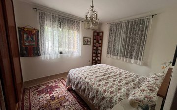 Property slide 16