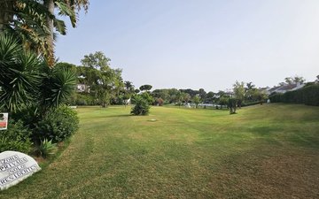 Property slide 32