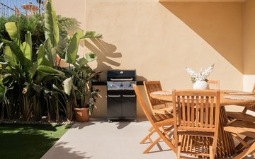 Property slide 32