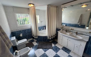 Property slide 16