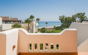 Property slide 25