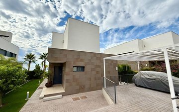 Slajd nieruchomości 10