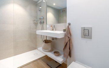 Property slide 10