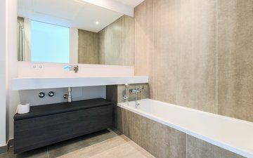 Property slide 18