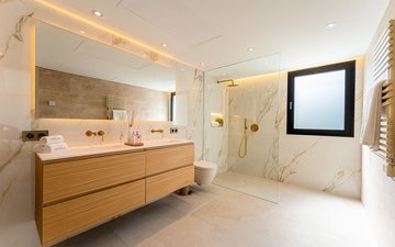 Property slide 20