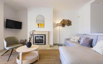 Property slide 25
