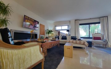Property slide 8