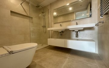 Property slide 20
