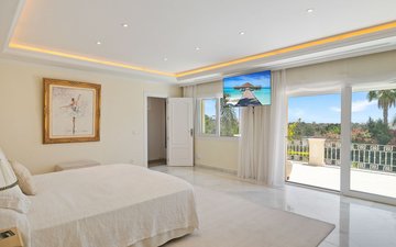 Property slide 14