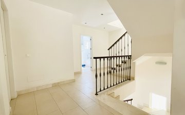 Property slide 22