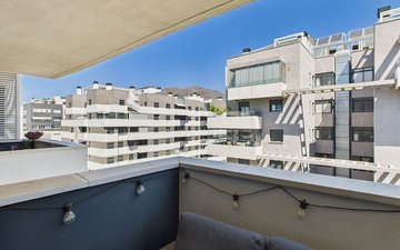 Property slide 21