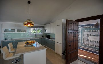 Property slide 6