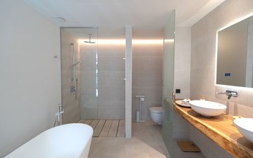Property slide 17