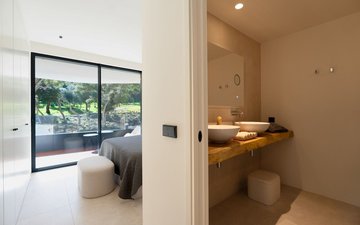 Property slide 20