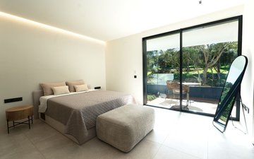 Property slide 21