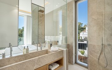 Property slide 21