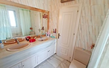 Property slide 15