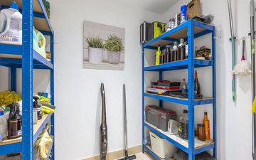 Property slide 32