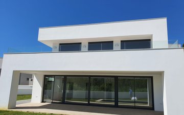 Slajd nieruchomości 9