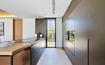 Property slide 14