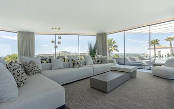 Property slide 18