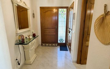 Property slide 17
