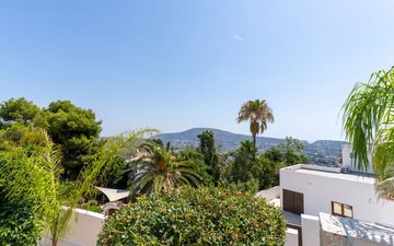 Property slide 48