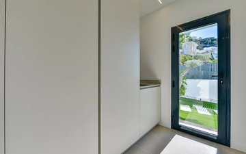 Property slide 18