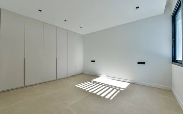 Property slide 19