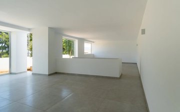 Property slide 33
