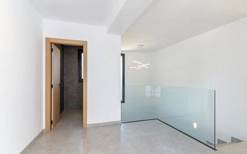 Property slide 20
