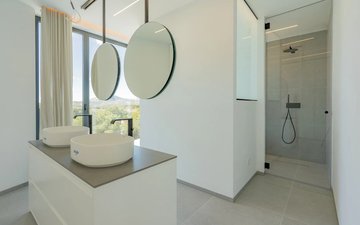 Property slide 41
