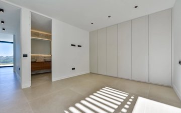 Property slide 20