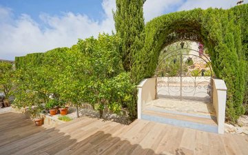 Property slide 35