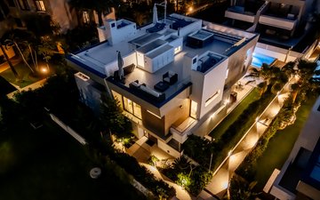Property slide 10
