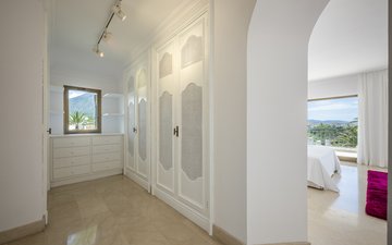 Property slide 20